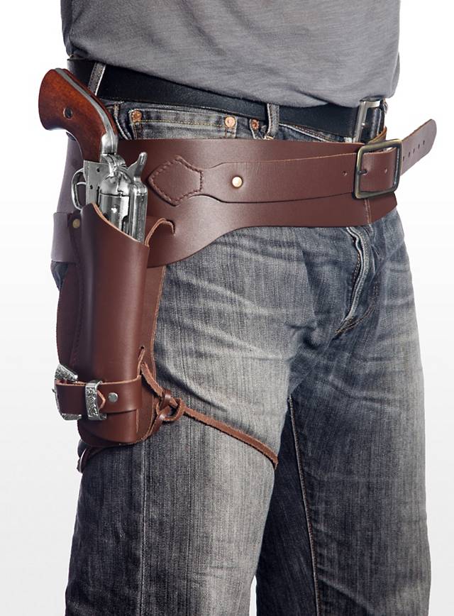 Einfaches Pistolenholster aus Leder braun. Brauner Pistolengürtel für Colt.