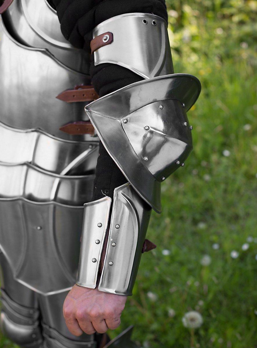 Full arm armor Gothic style