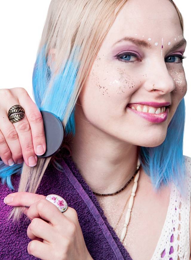 Hair Chalk blue