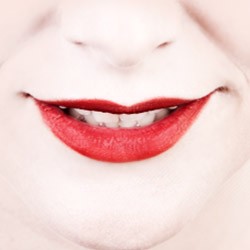 Professional Lip Make-up: Buy lip gloss and lipstick