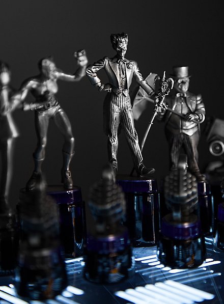 Batman Chess Set Batman Chess Set - maskworld.com