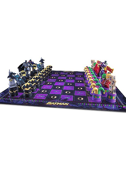 Batman - Retro Chess Set - maskworld.com