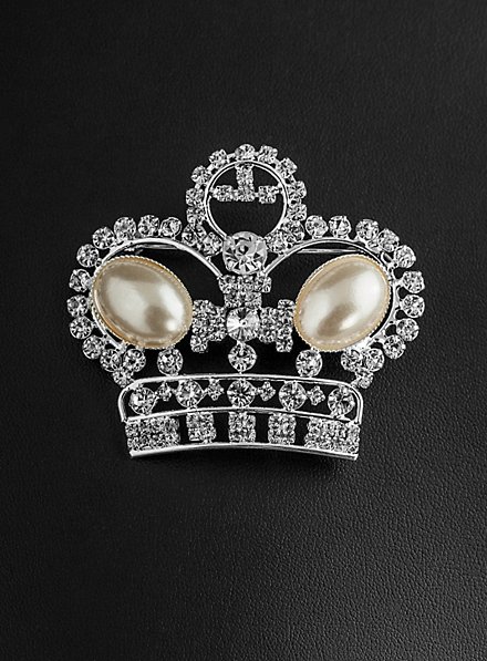 Broche argentée couronne en strass et perles
