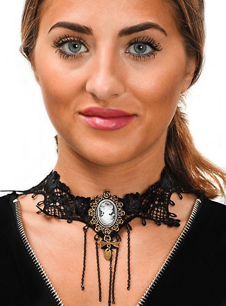 Gothic necklace with brooch