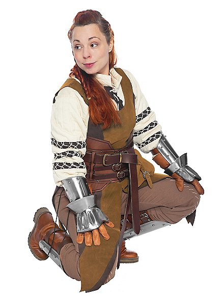 Leather jerkin - Dwarven woman - maskworld.com