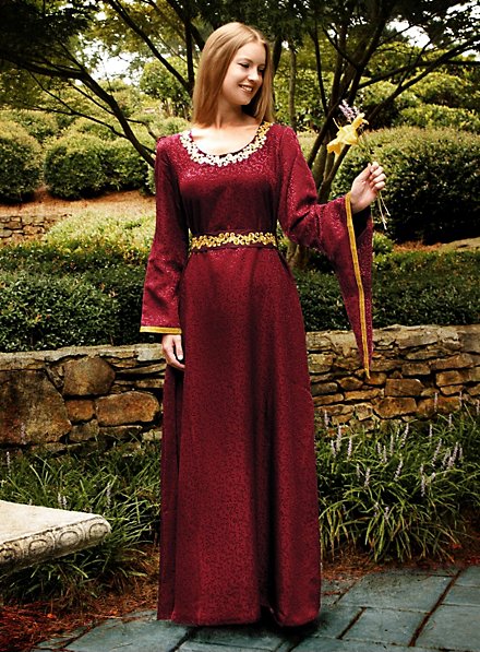 Robe de femme noble rouge