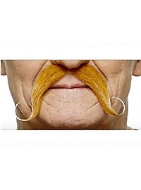 Longue moustache torsadée